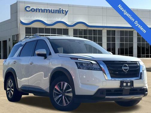 2024 Nissan Pathfinder SL FWD