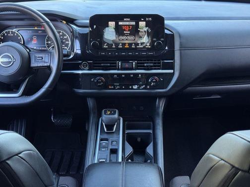 2024 Nissan Pathfinder SL FWD