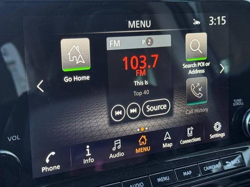 2024 Nissan Pathfinder SL FWD