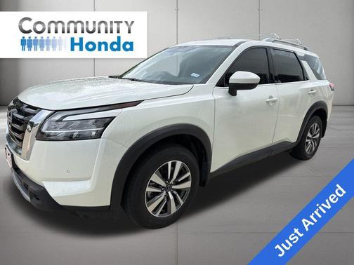 2024 Nissan Pathfinder SL FWD