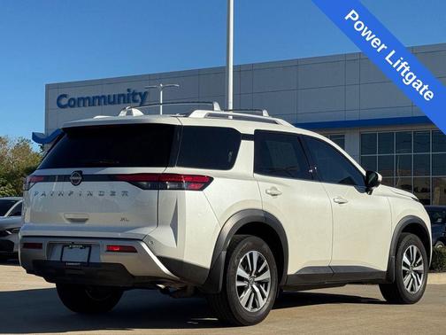 2024 Nissan Pathfinder SL FWD