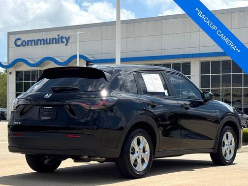 Crystal Black Pearl 2024 Honda HR-V LX