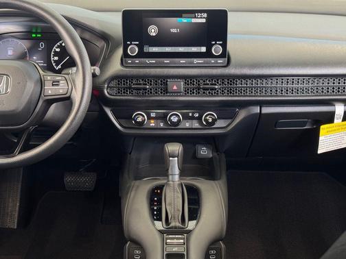 Crystal Black Pearl 2024 Honda HR-V LX