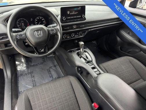 Crystal Black Pearl 2023 Honda HR-V LX