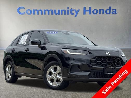 Crystal Black Pearl 2023 Honda HR-V LX