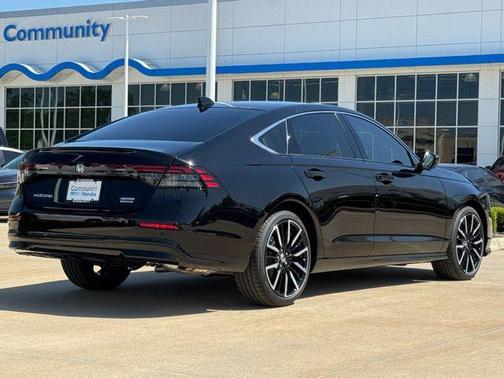 2025 Honda Accord Hybrid Touring