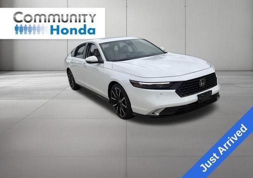 Platinum White Pearl 2025 Honda Accord Hybrid Touring