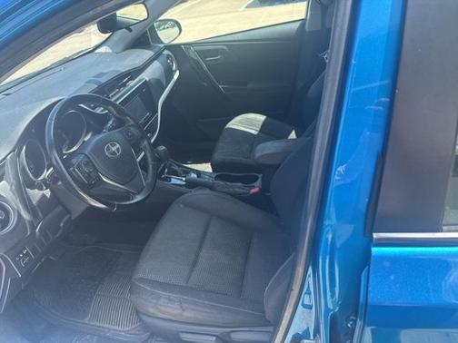 2016 Scion iM Base