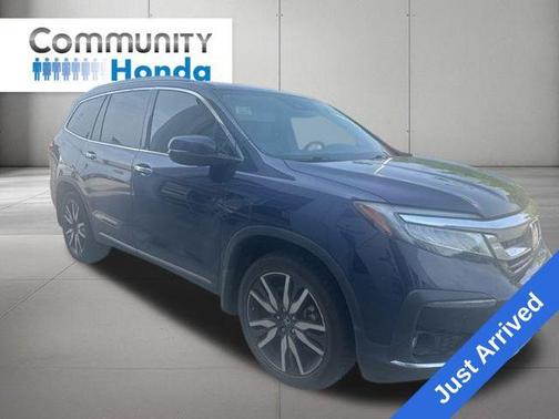 2022 Honda Pilot Touring 8-Passenger