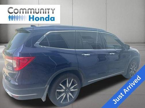 2022 Honda Pilot Touring 8-Passenger