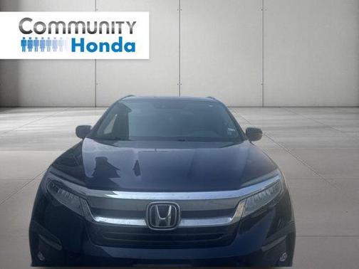 2022 Honda Pilot Touring 8-Passenger