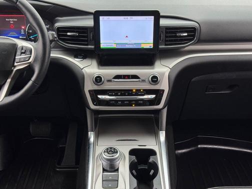 CARBONIZED GRAY METALLIC 2022 Ford Explorer XLT