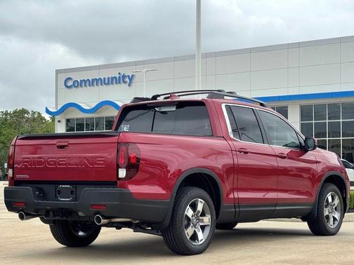 Radiant Red Metallic II 2026 Honda Ridgeline RTL