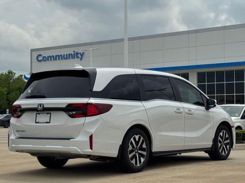 Platinum White Pearl 2026 Honda Odyssey EX-L