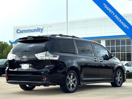 2017 Toyota Sienna SE
