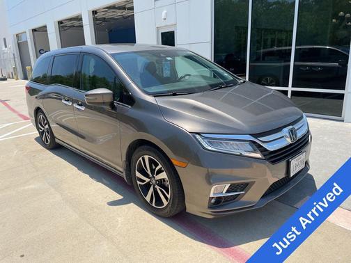 Pacific Pewter Metallic 2019 Honda Odyssey Elite