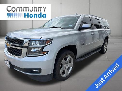 Silver Ice Metallic 2020 Chevrolet Suburban LT