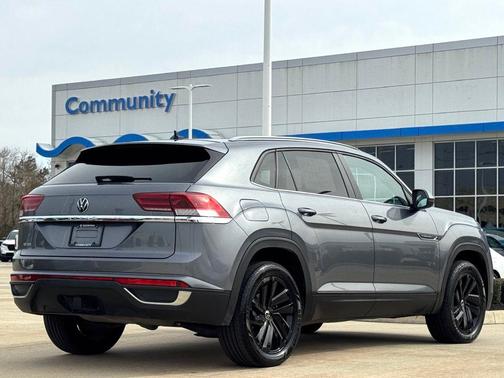 2022 Volkswagen Atlas Cross Sport 3.6L V6 SE w/Technology