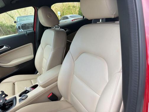 2020 Mercedes-Benz GLA 250 Base