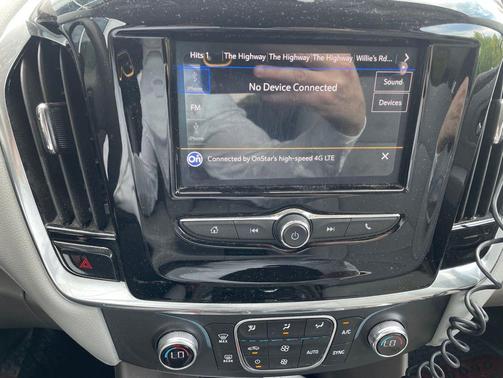 Cajun Red Tintcoat 2020 Chevrolet Traverse LT Cloth