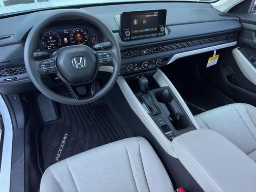 2025 Honda Accord LX 1.5T
