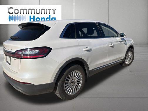 2019 Lincoln Nautilus Standard