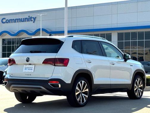 2024 Volkswagen Taos 1.5T SE