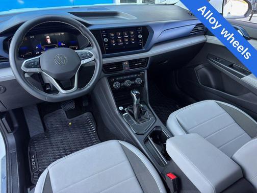 2024 Volkswagen Taos 1.5T SE
