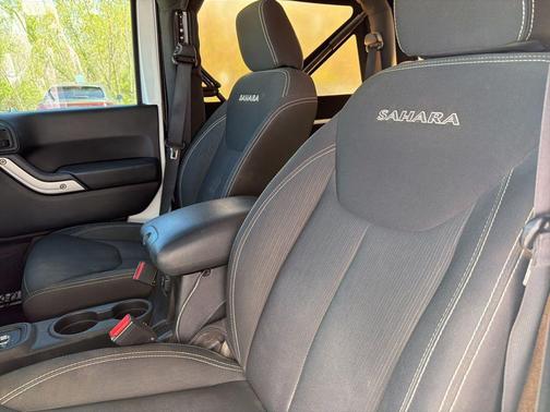 2016 Jeep Wrangler Sahara