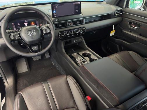 Crystal Black Pearl 2026 Honda Pilot Black Edition