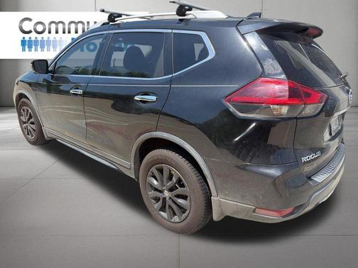 Magnetic Black 2018 Nissan Rogue SV