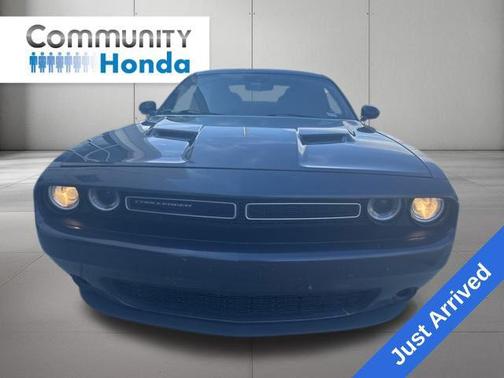 2017 Dodge Challenger SXT