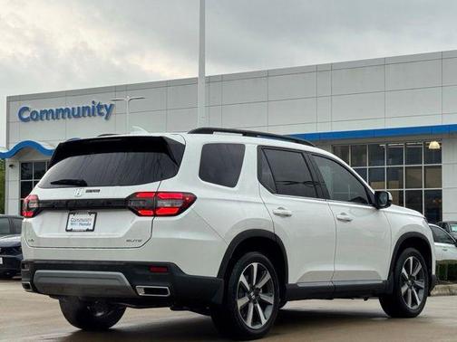 2025 Honda Pilot Elite