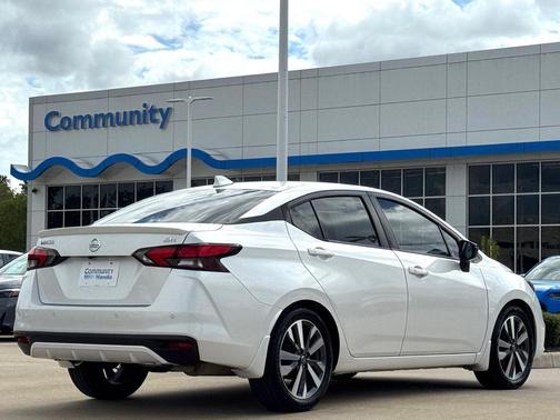 2020 Nissan Versa 1.6 S
