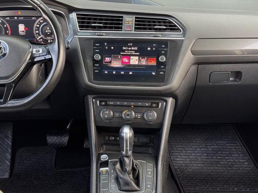 2018 Volkswagen Tiguan 2.0T SEL