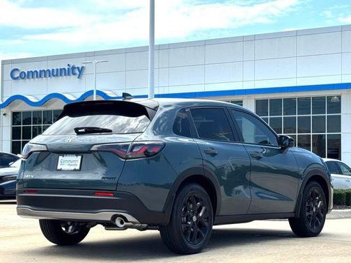 2025 Honda HR-V 2WD Sport