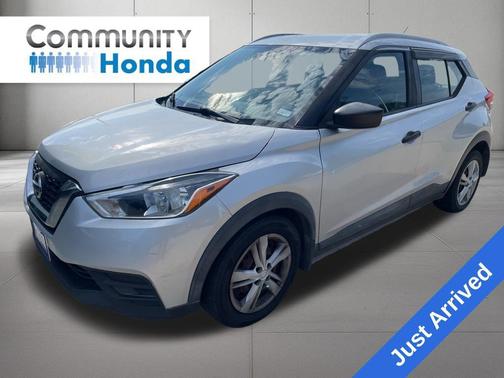Brilliant Silver 2018 Nissan Kicks S