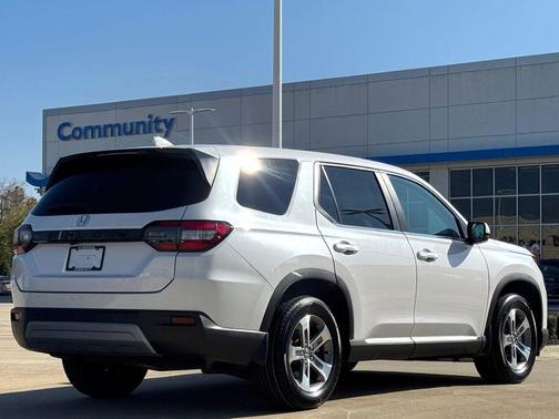 2023 Honda Pilot 2WD EX-L 7 Passenger