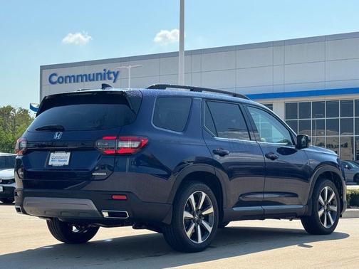 2025 Honda Pilot Touring 8-Passenger