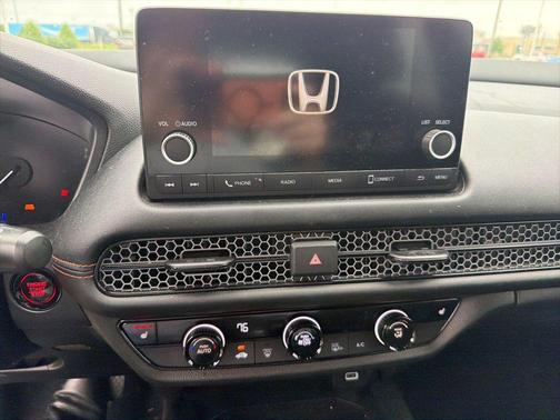 Platinum White Pearl 2023 Honda HR-V 2WD Sport