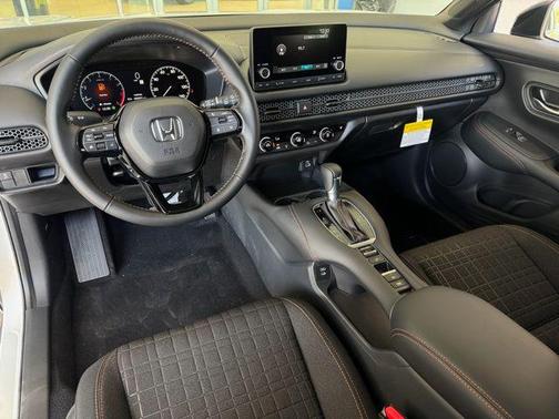 2025 Honda HR-V 2WD Sport