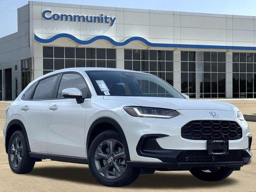 Platinum White Pearl 2026 Honda HR-V LX