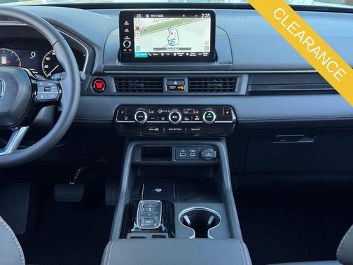 2025 Honda Pilot Touring 8-Passenger