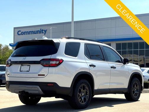 2025 Honda Pilot TrailSport