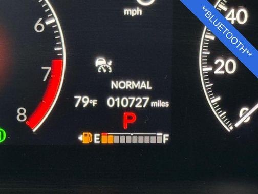 Platinum White Pearl 2026 Honda HR-V AWD Sport