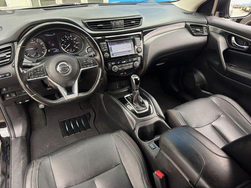 2017 Nissan Rogue Sport SL