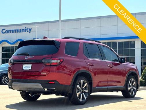2025 Honda Pilot Touring 8-Passenger