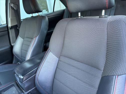 2016 Toyota Camry XLE