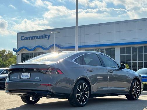2025 Honda Accord Hybrid Touring
