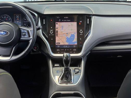 Crystal White Pearl 2020 Subaru Outback Onyx Edition XT